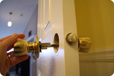 replacing door knobs